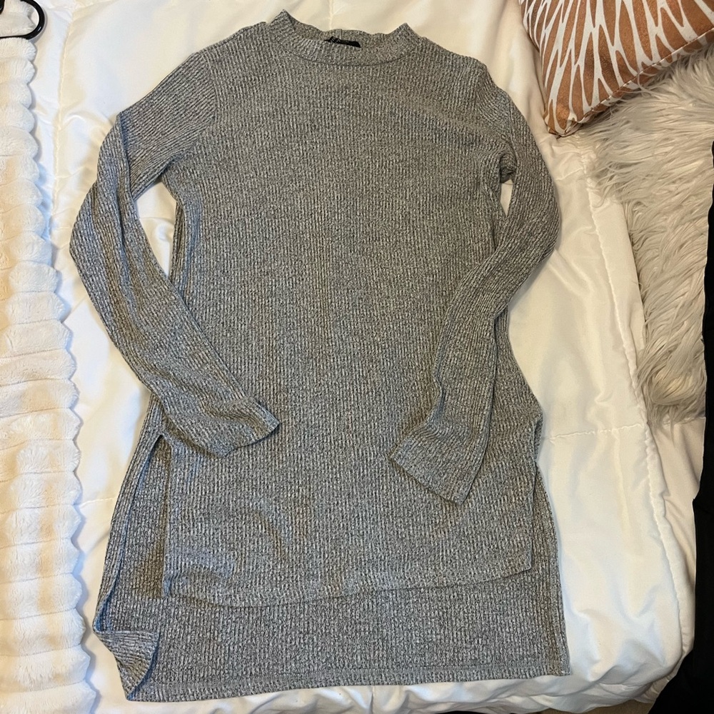 Forever 21 Longsleeve grey high low longsleeve top
